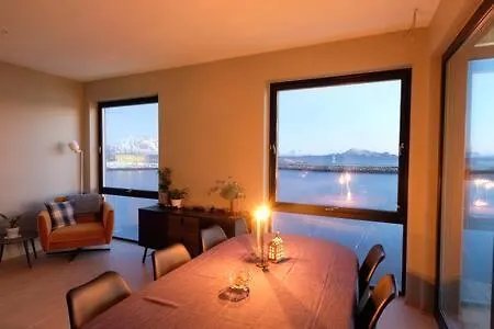 Modern With Spectacular View 公寓 *